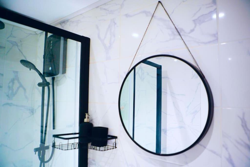 Perfect 1 Bed Apartment Sleeps 5 1 Kingsize Bed 1 Double Sofabed One Single Mattress Free Parking Wifi Good Transport Network Shopping Holiday Makers Families Contractors In North London Enfield Exterior foto